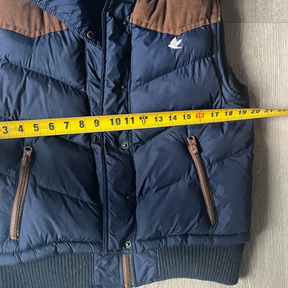 SoulCal & Co Hooded Vest - Picture 4 of 11